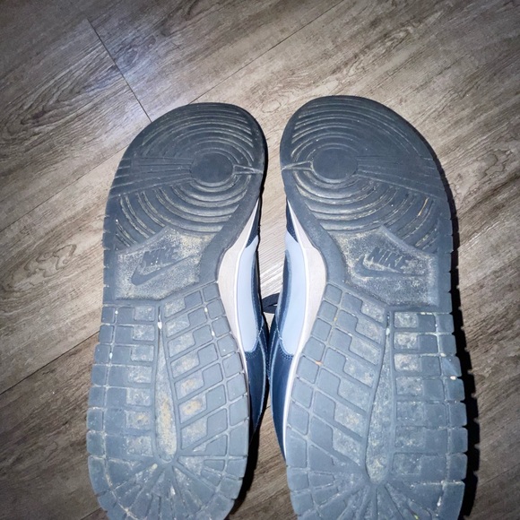 Nike Dunk Lows - Picture 6 of 7